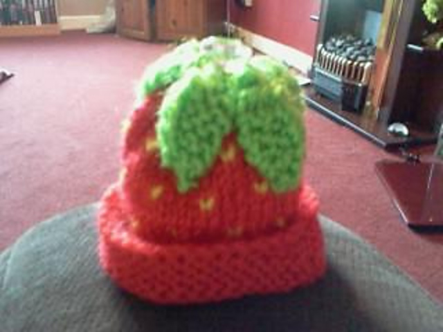 Strawberry egg cosy