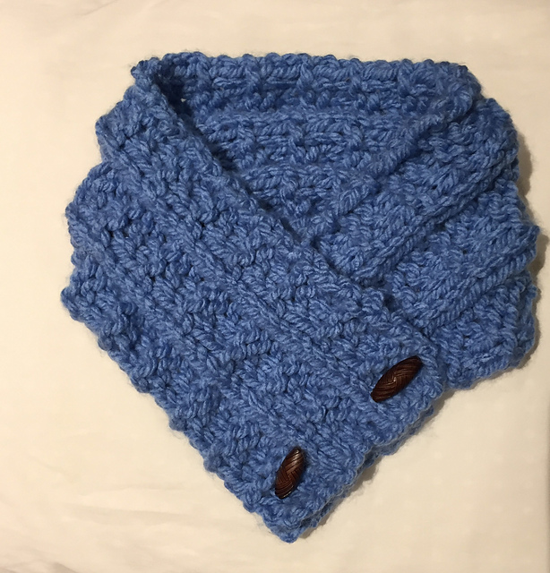 Knit Triangle Neck Warmer