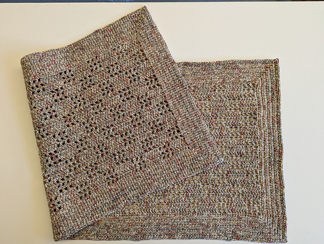 Filet Stitch Table Runner