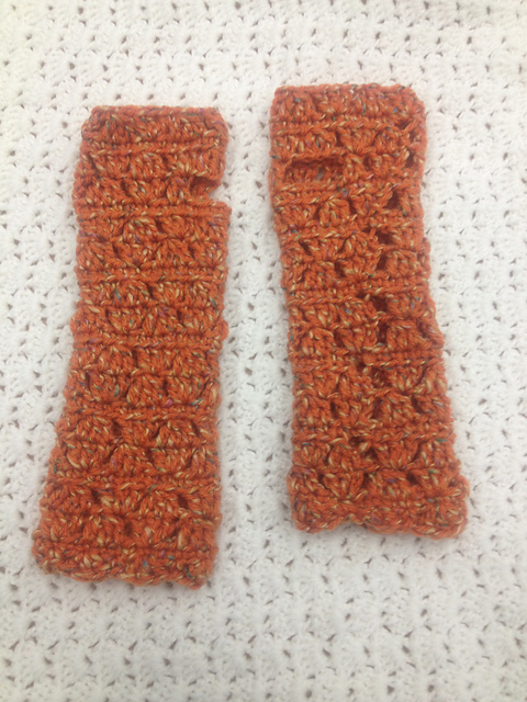 Diamonds and Dashes Fingerless Gloves