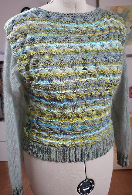 # 04 Pulli mit verkreuzten Fallmaschen