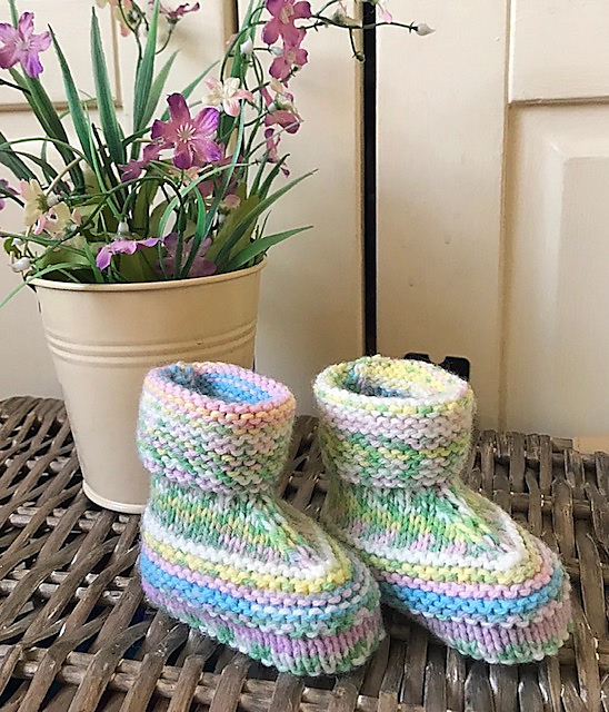 Bootee Ravelry: Baby Bootee pattern by Rhona Larkin