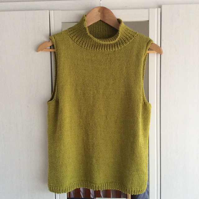 Sleeveless Top with Polo Neck