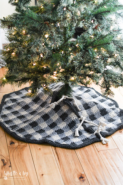 Plaid Tree Skirt