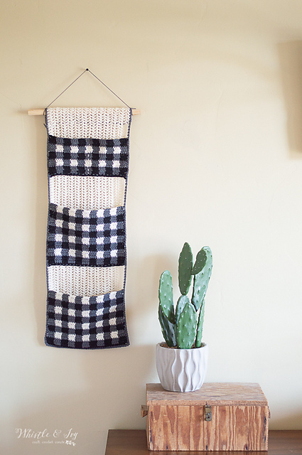 Plaid Hanging Organizer