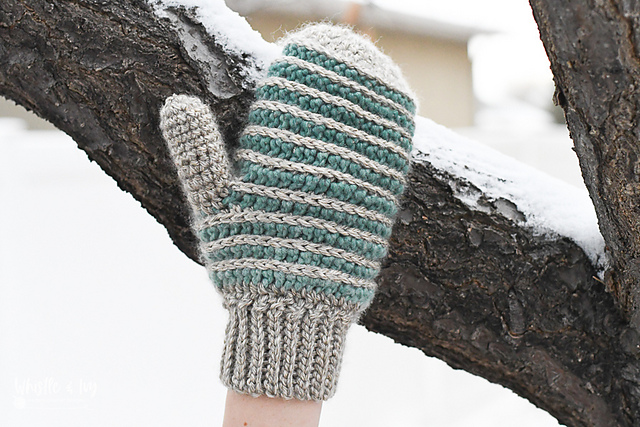 Ridged Landscape Mittens