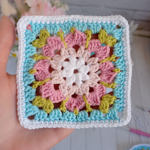 Pink Flower Granny Square