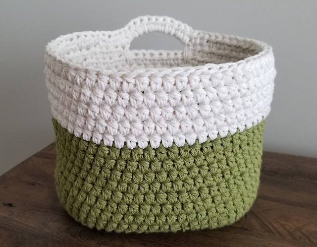 Hanging Oval Basket
