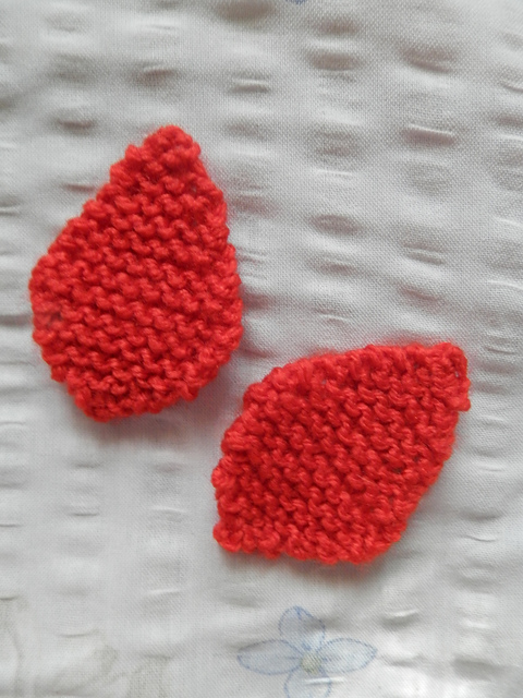 Tiny, Easy Garter Stitch Tree Leaf