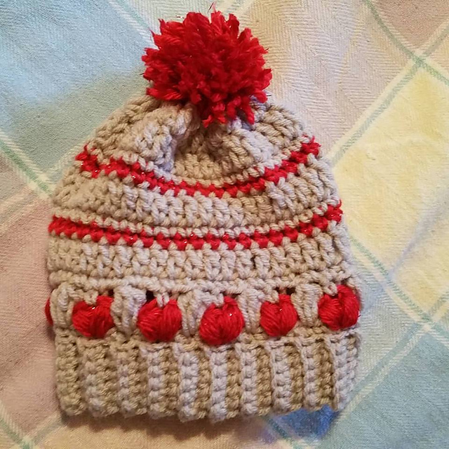 Ring around the hearts beanie