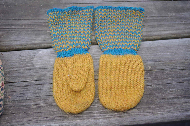 Kitten Mittens No. 1890