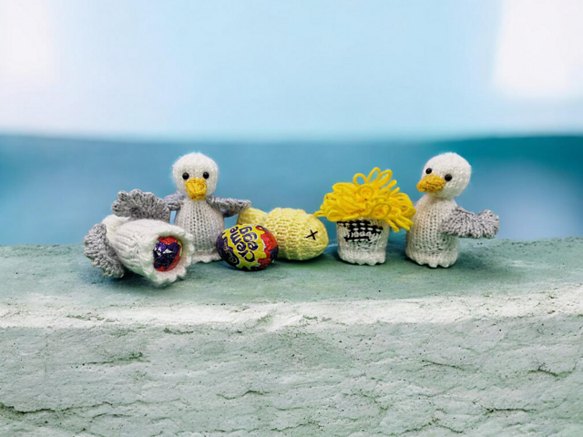 Seagull Creme Egg Picnic