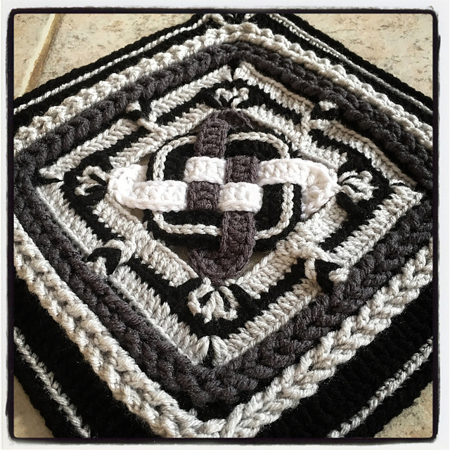 Celtic Braided Knot Square