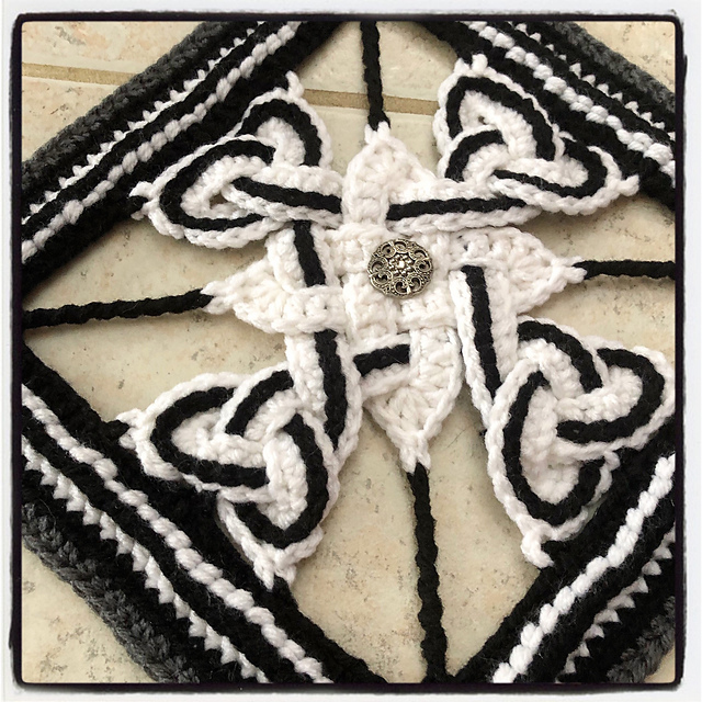 Celtic Cross Square