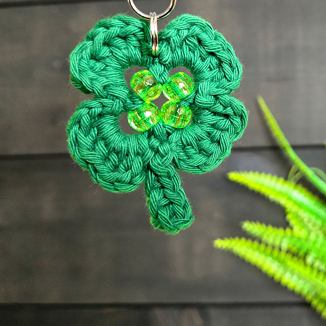 Beaded Fidget Clover Keychain