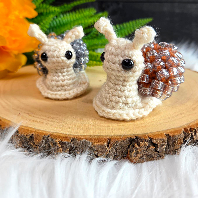 Beaded Fidget Snail with Pony Beads