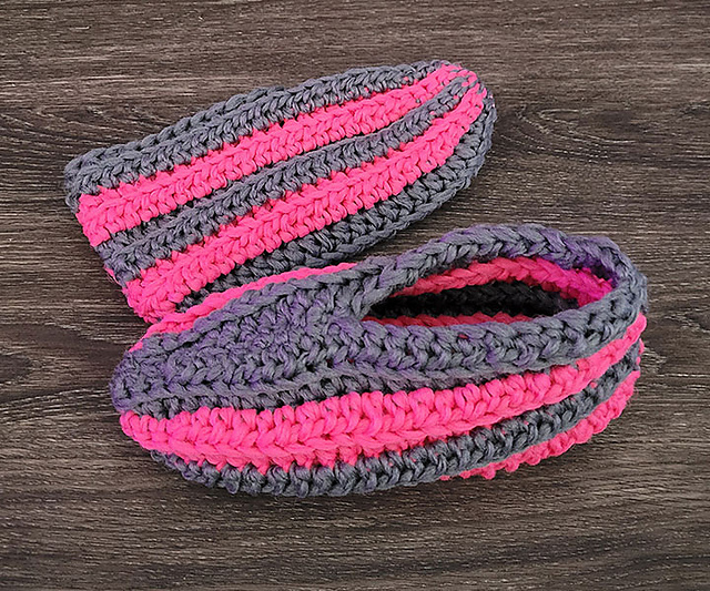 Women's Classic-Look Slippers