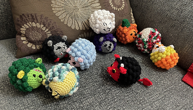 Belly Hedgehogs Amigurumi