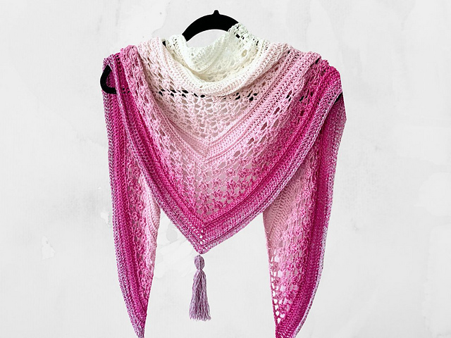 Ravelry patroon: Vela Flower Friend Shawl 2