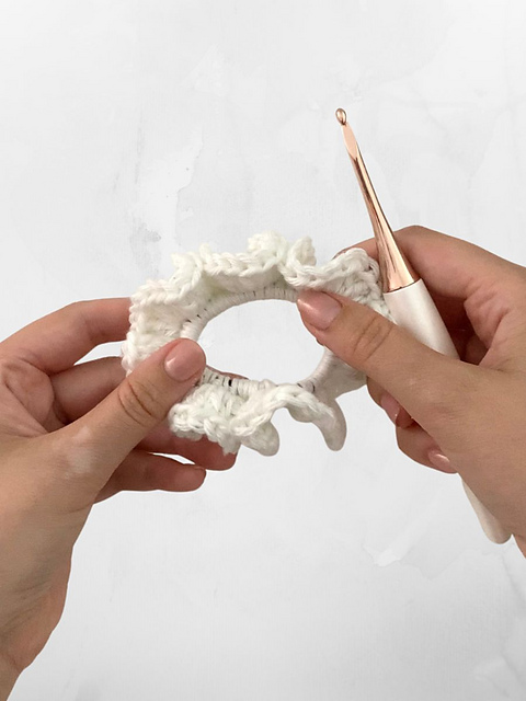 Glow-in-the-dark scrunchie