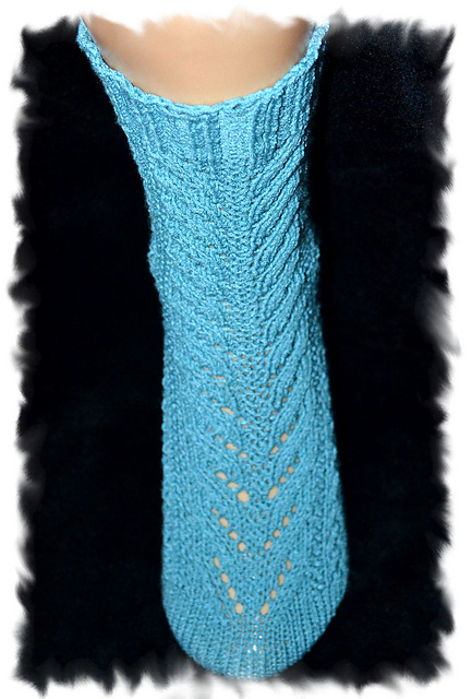 Leaf Stitch Toe Up Socks