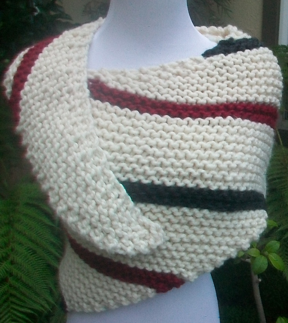 Surrender Shawlette