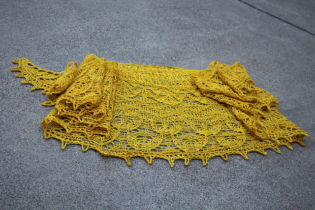 Golden Chalice Shawlette