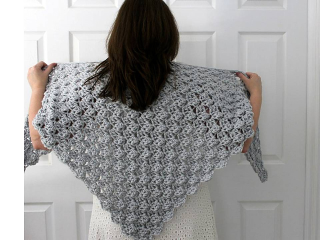Cozy Lane Shawl (Bulky)