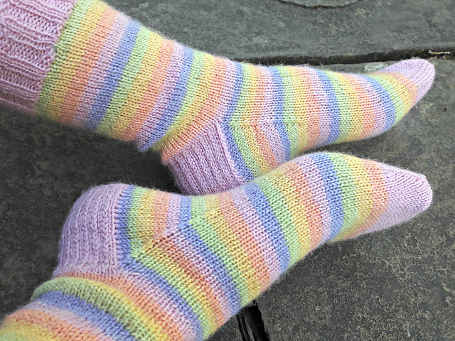 Contrast cuff, heel & toe socks