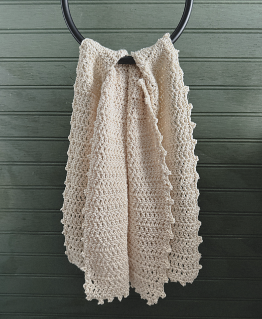 keyhole towel w/picot border [bonus cloth]