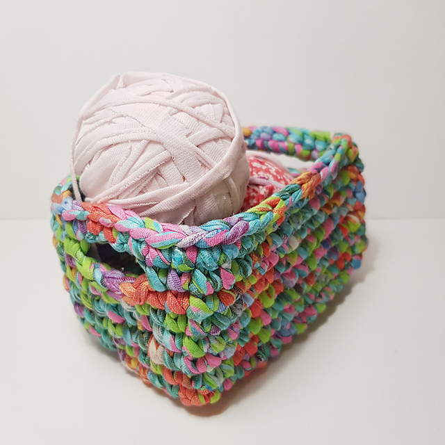 Rectangular basket