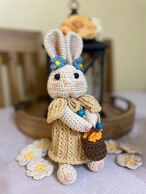Easter Bunny 'Meadow'