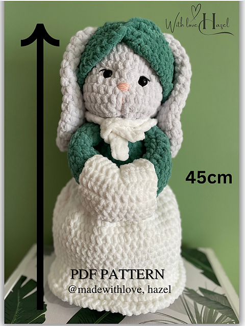 Cosy Winter Bunny 'Snowbelle'