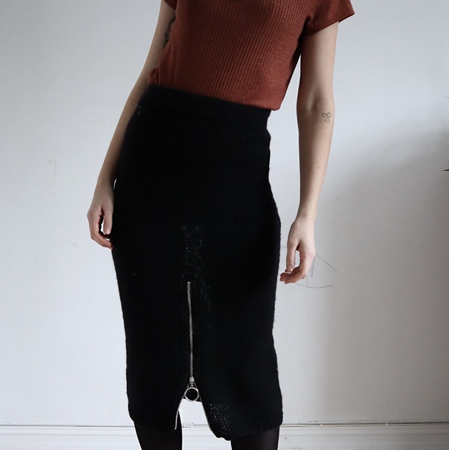 Classy zipp skirt