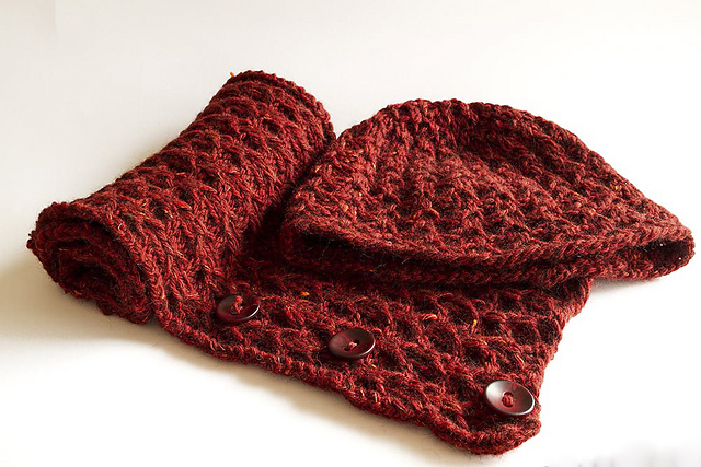 Hat and Scarf Davos