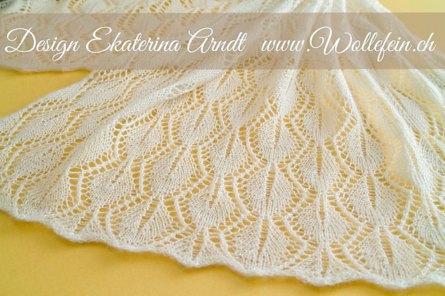 Lace Shawl Champagne
