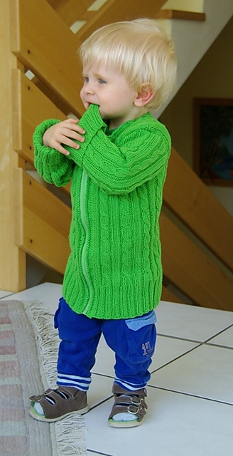 # 17 Jacke / Cardigan