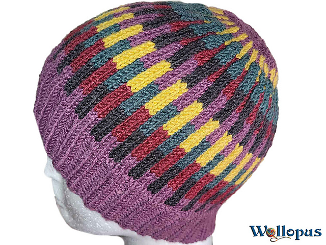 Strickmütze mit einem einfachen Jacquardmuster