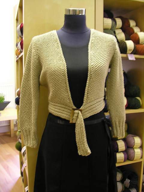 08 Cropped Jacket with Belt