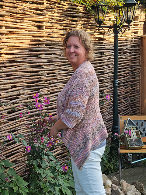 # 01 Zipfeljacke im Ajourmuster