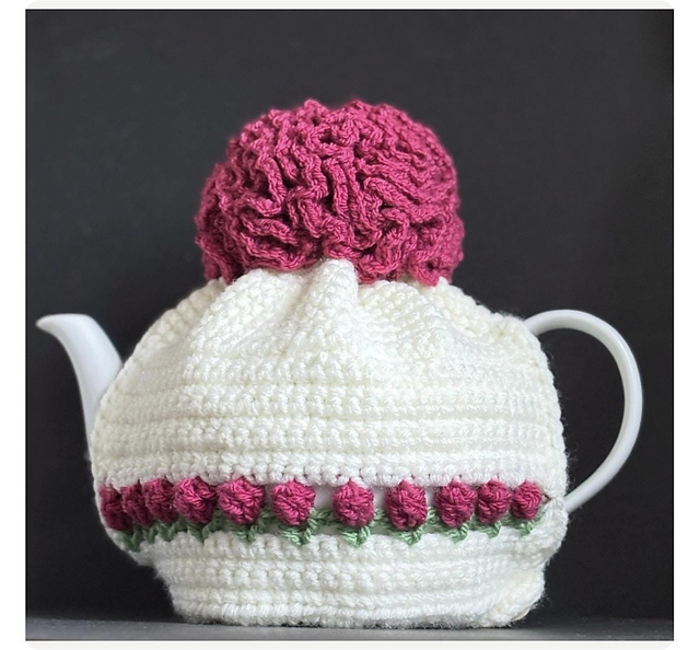 Tulip Tea cosy & Keychain