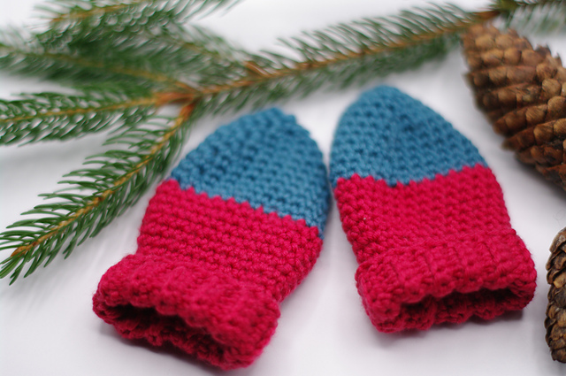 The Pemberton Baby Mittens