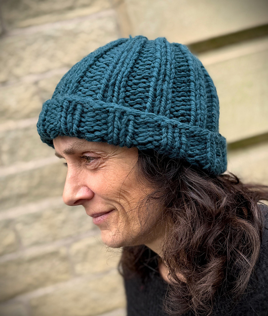 Plain Ribbed Hat Pattern Ravelry: Beginner Ribbed Hat pattern by LouM