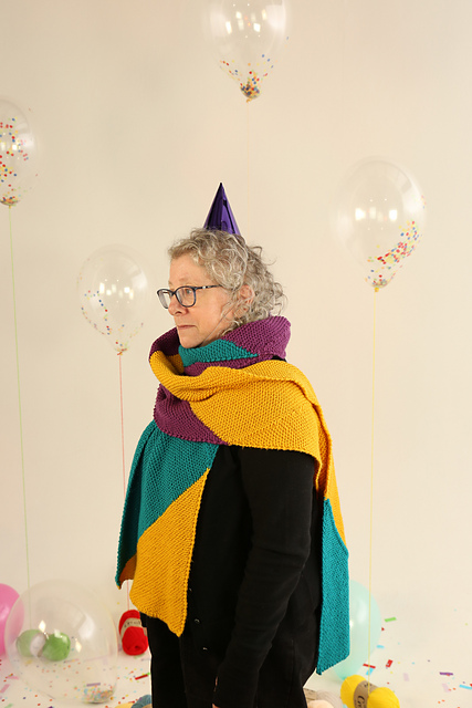 Geo Scarf - 7063