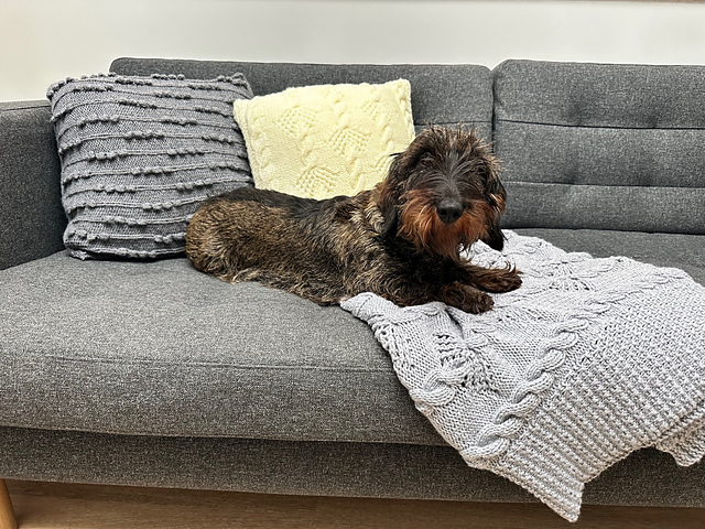 Derwent Cushions and Bed Runner - 7065