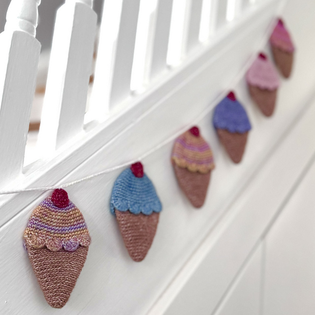Ice Cream Garland - 7143