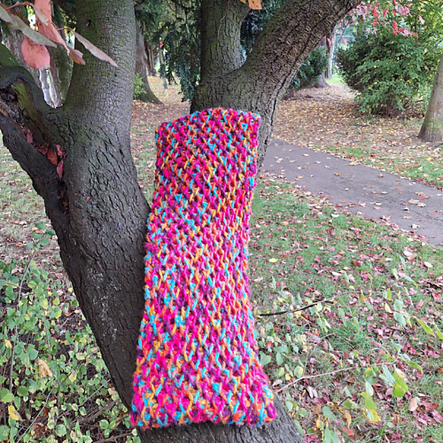 Smock Stitch Cowl
