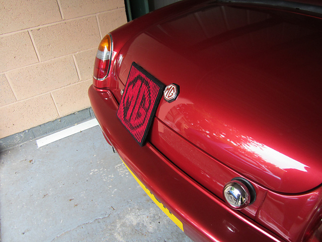 MG Badge Illusion