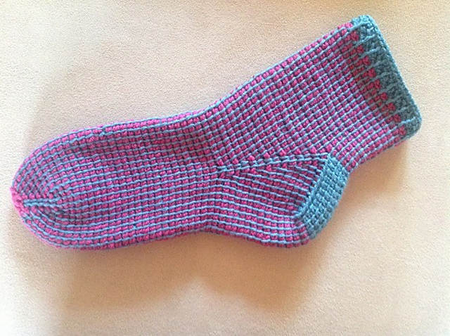 Socken tunesisch gehäkelt