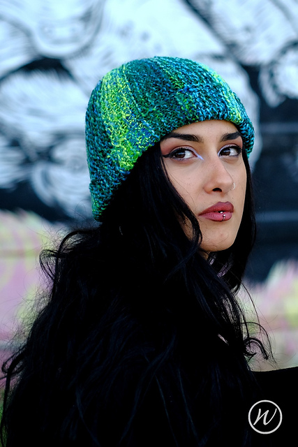 Turning Sideways: Beanie + Pixie